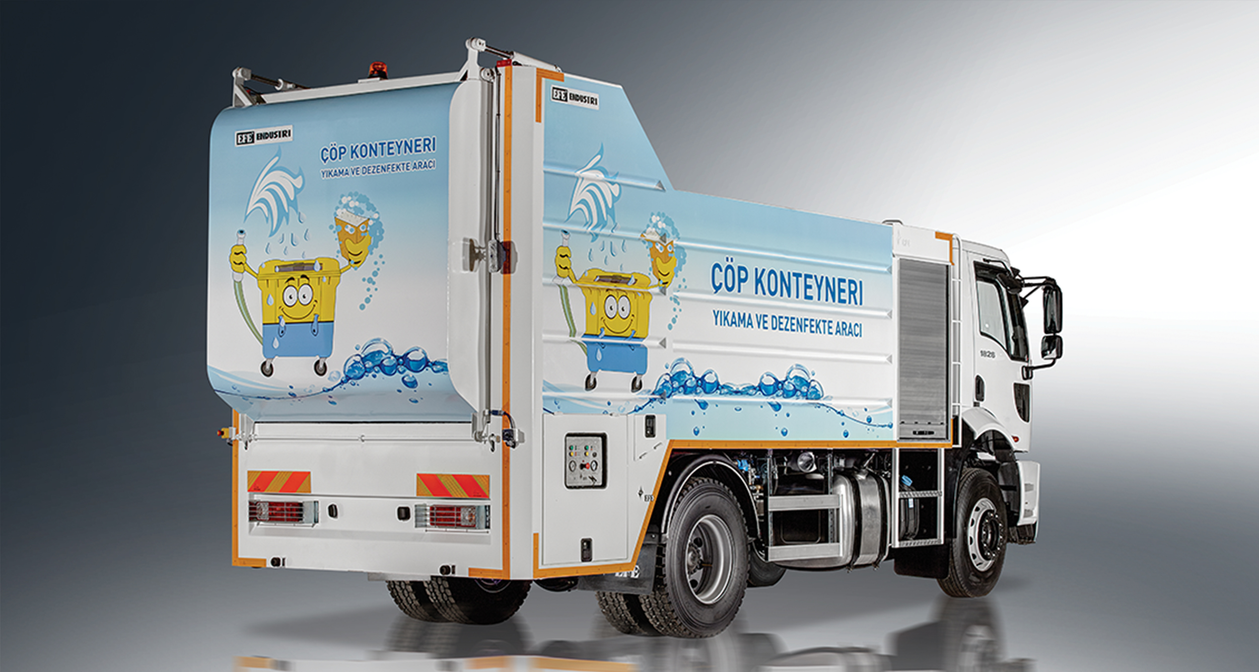 Vozilo opremljeno sistemom za pranje kontejnera